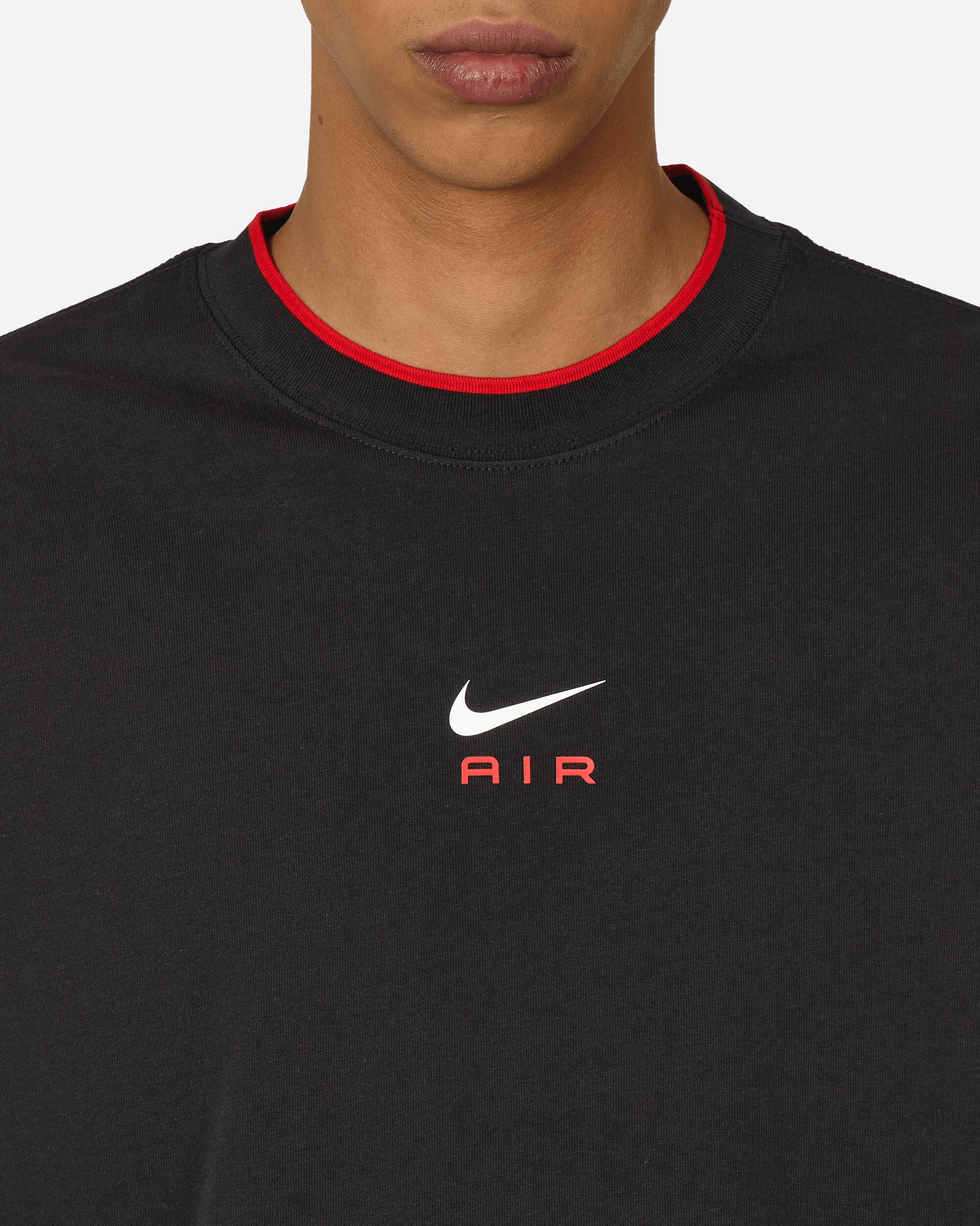 Nike M Nsw Sw Air L Fit Tee Black/University Red T-Shirts Shortsleeve FN7723-011