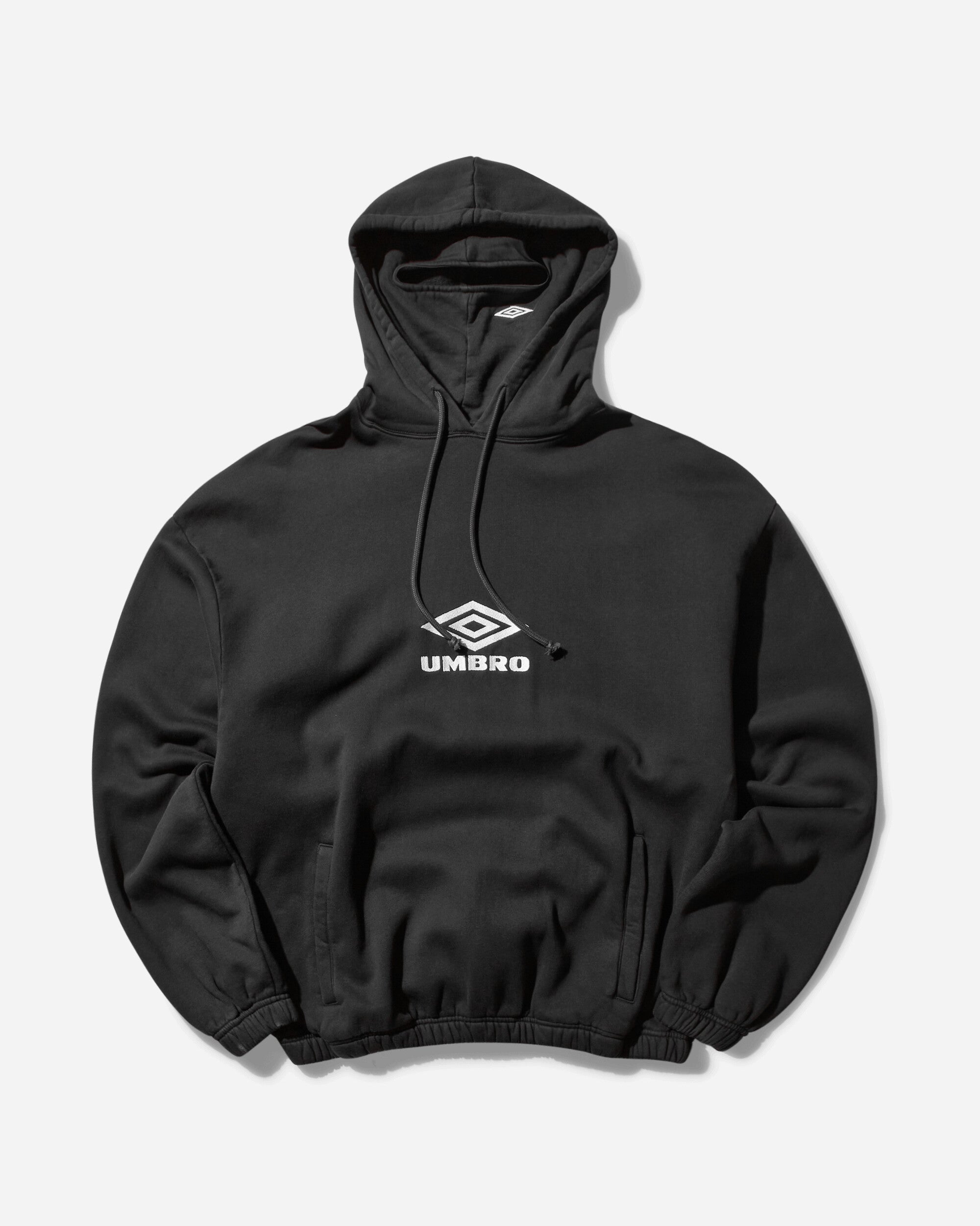 Umbro Masked Og Logo Hoodie Black Sweatshirts Hoodies UBMW0216FA147 BLK0001